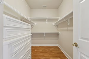 W Clay St-L2801-027.jpg