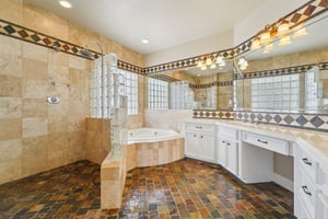 W Clay St-L2801-033.jpg