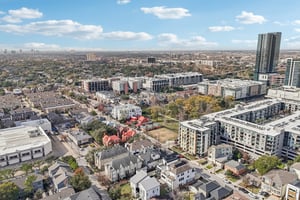 W Clay St-L2801-071.jpg