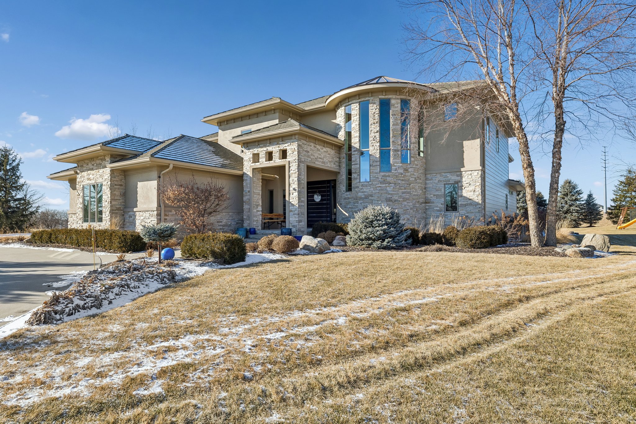 7932 - 19510 Camden Ave_001 (2).jpg