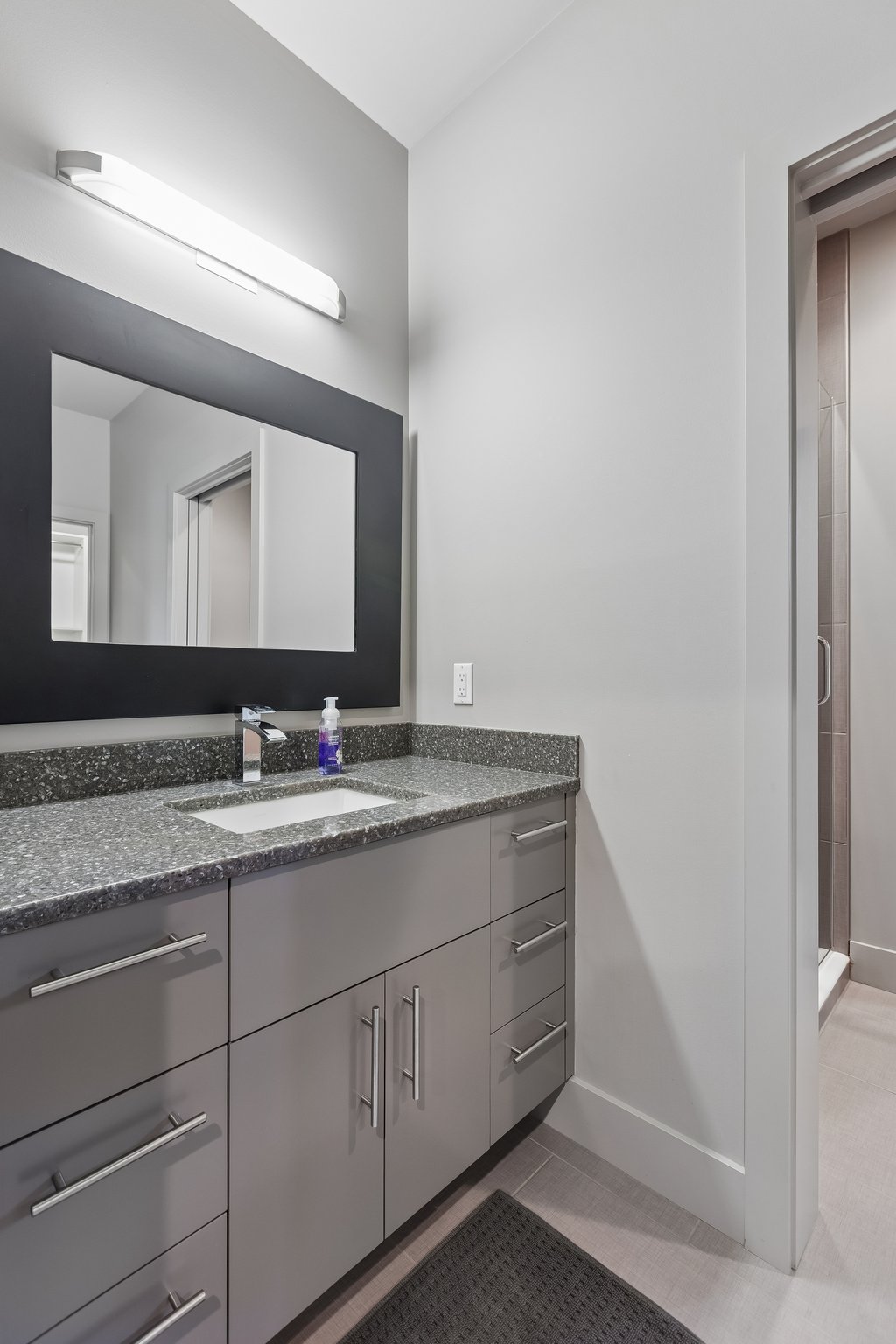 19510 Camden Ave_031.jpg
