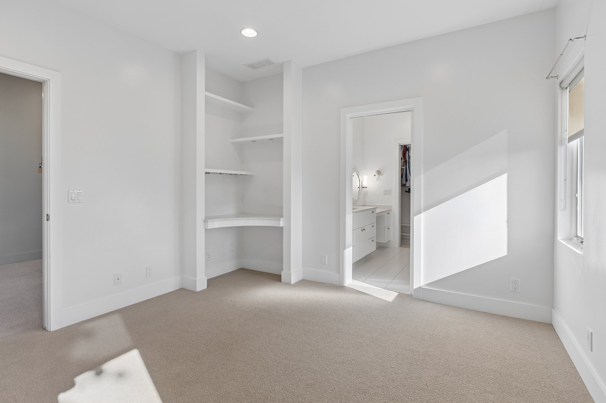19510 Camden Ave_002 (2).jpg