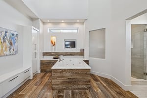 7932 - 19510 Camden Ave_021.jpg