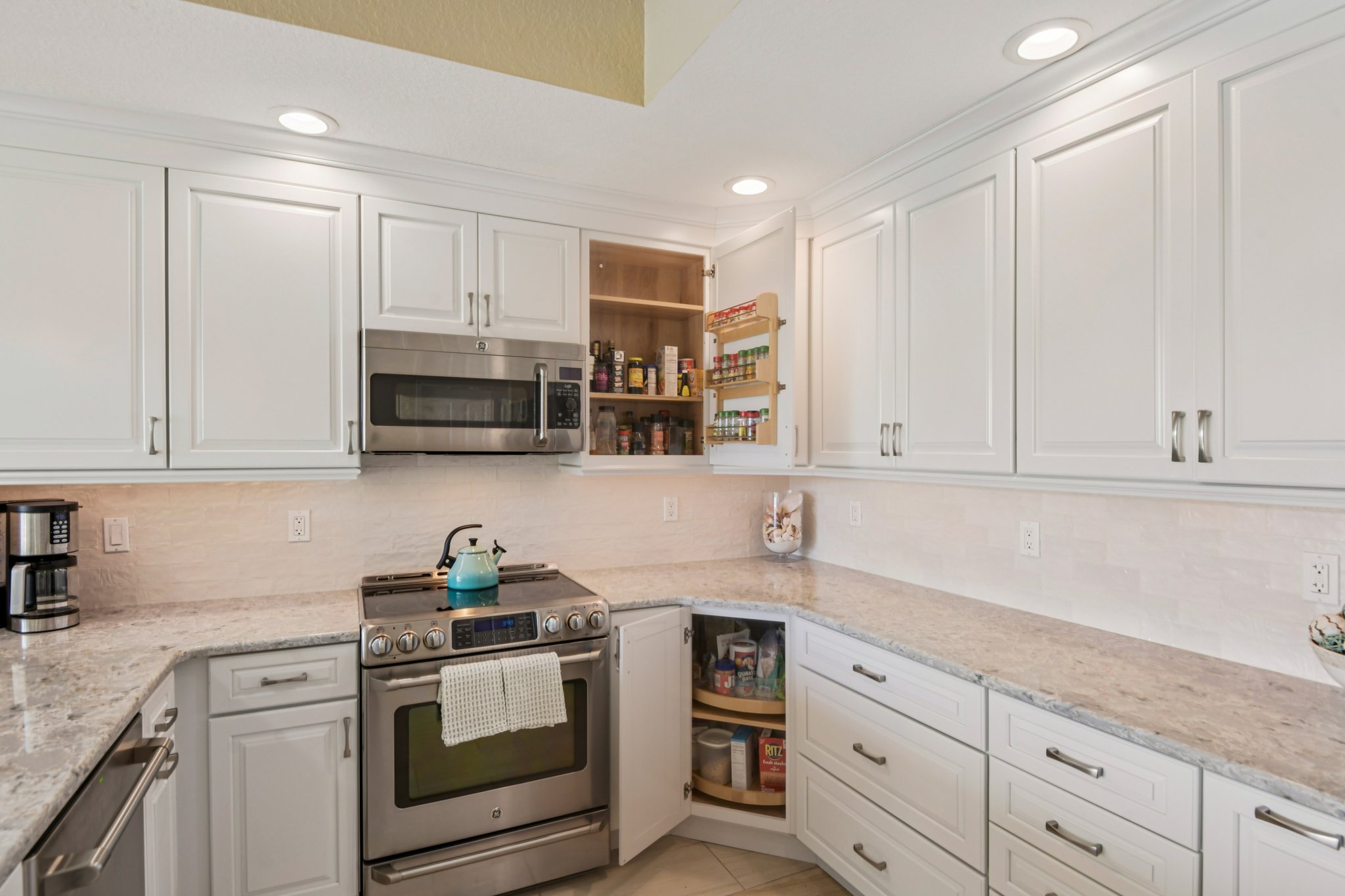 Gulf Blvd unit 202-S1902-014.jpg