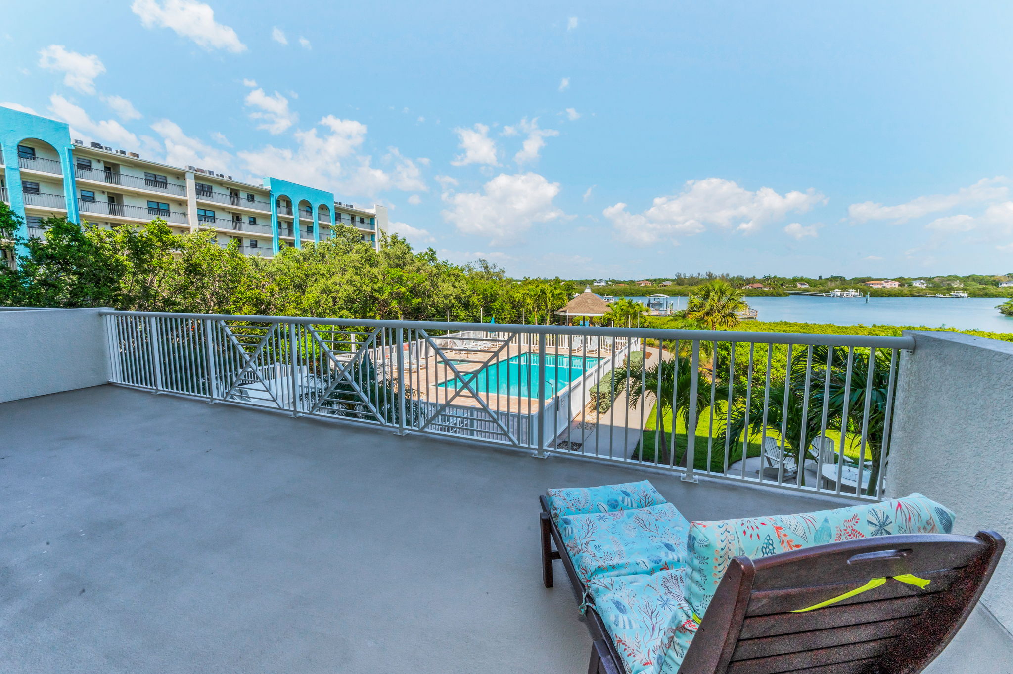 Balcony5