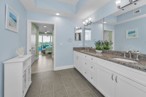 Primary Bathroom1c