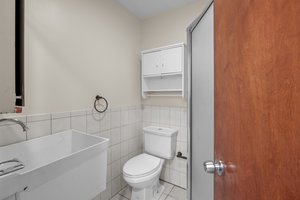  Photo 23
