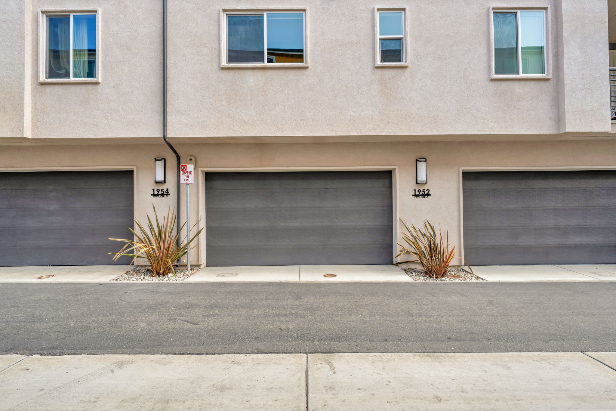 Tow Car Garage