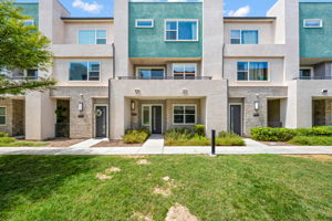 Gorgeous Townhome on a Green Belt