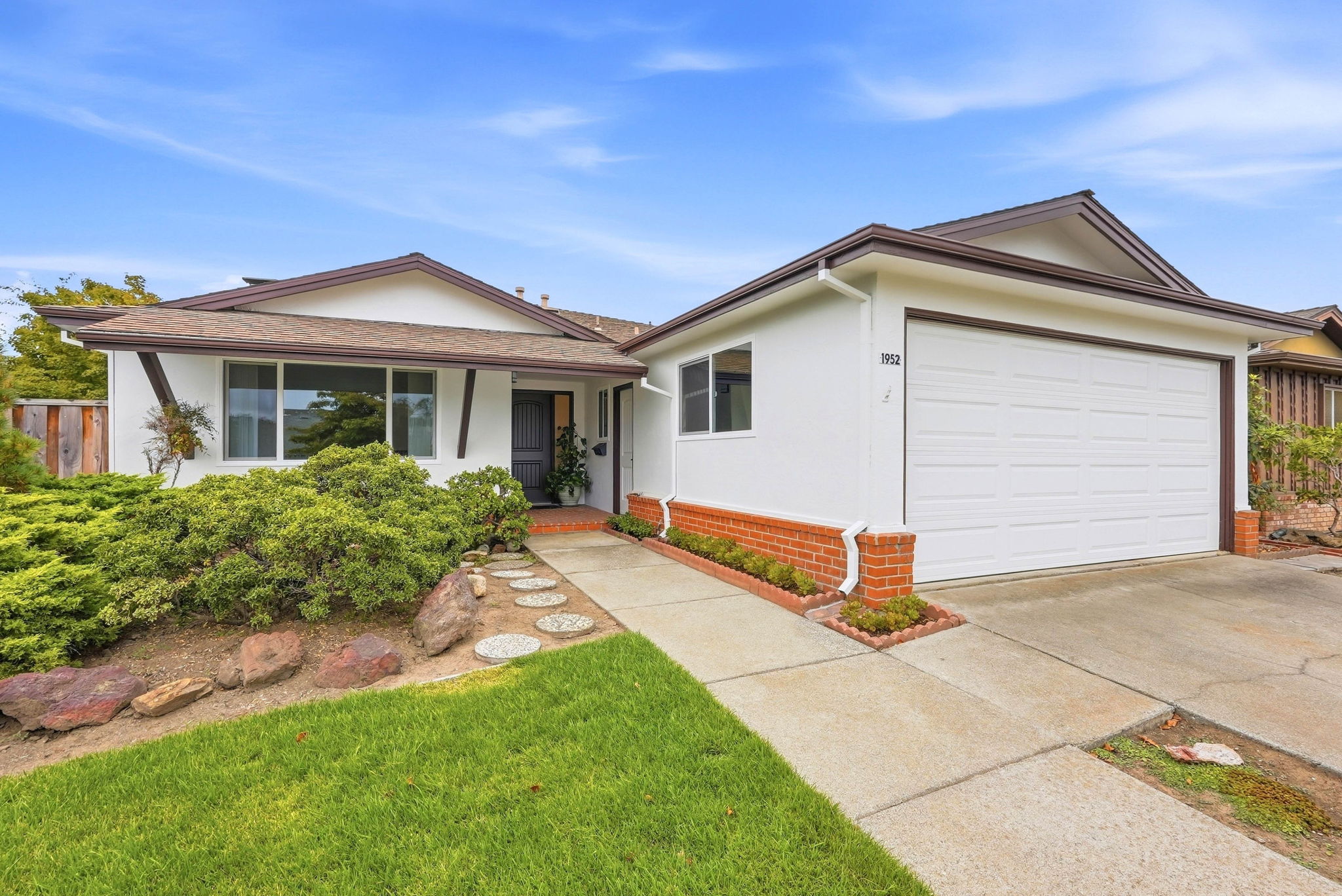 004_F8_1952 Sandcreek Way