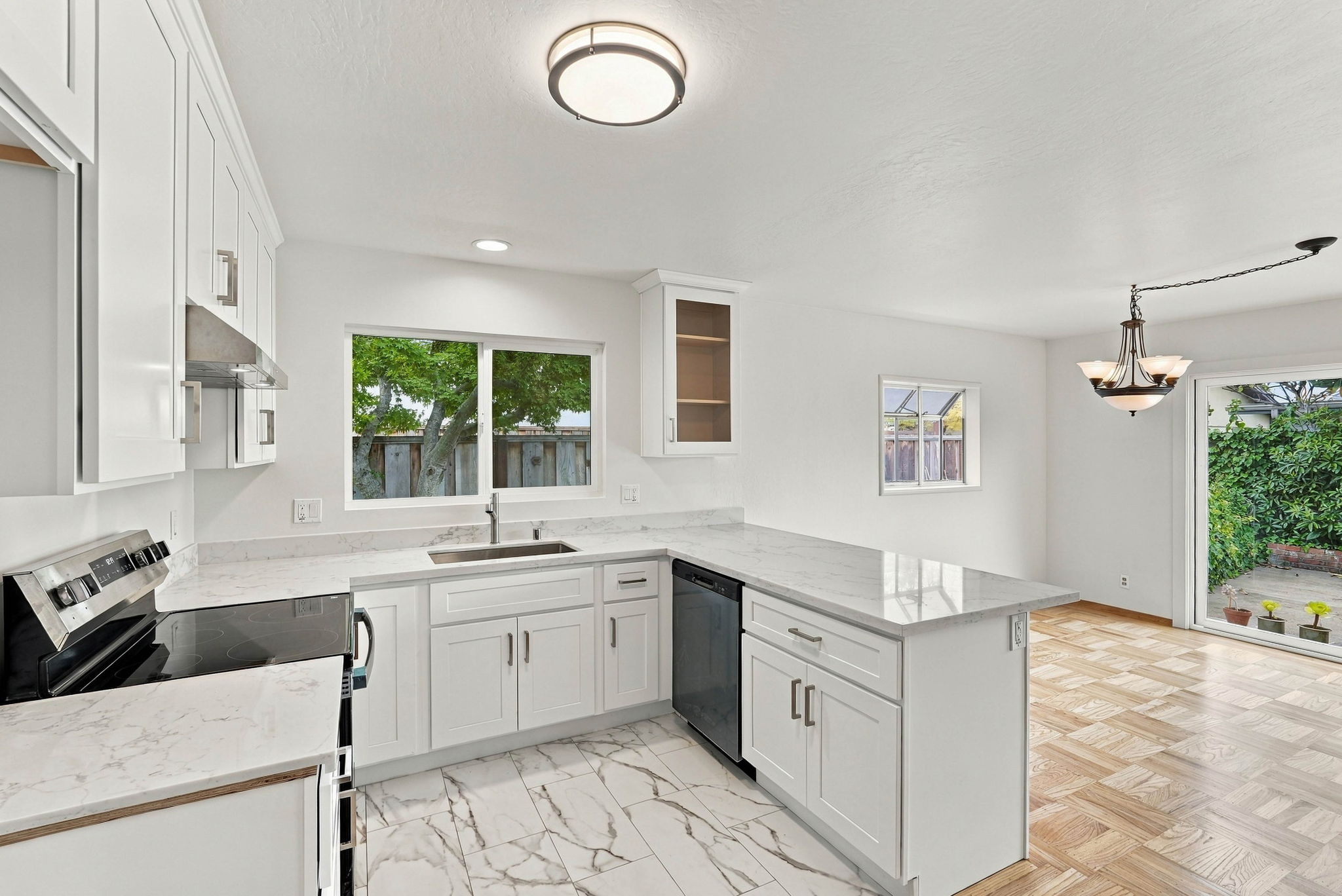 014_F8_1952 Sandcreek Way