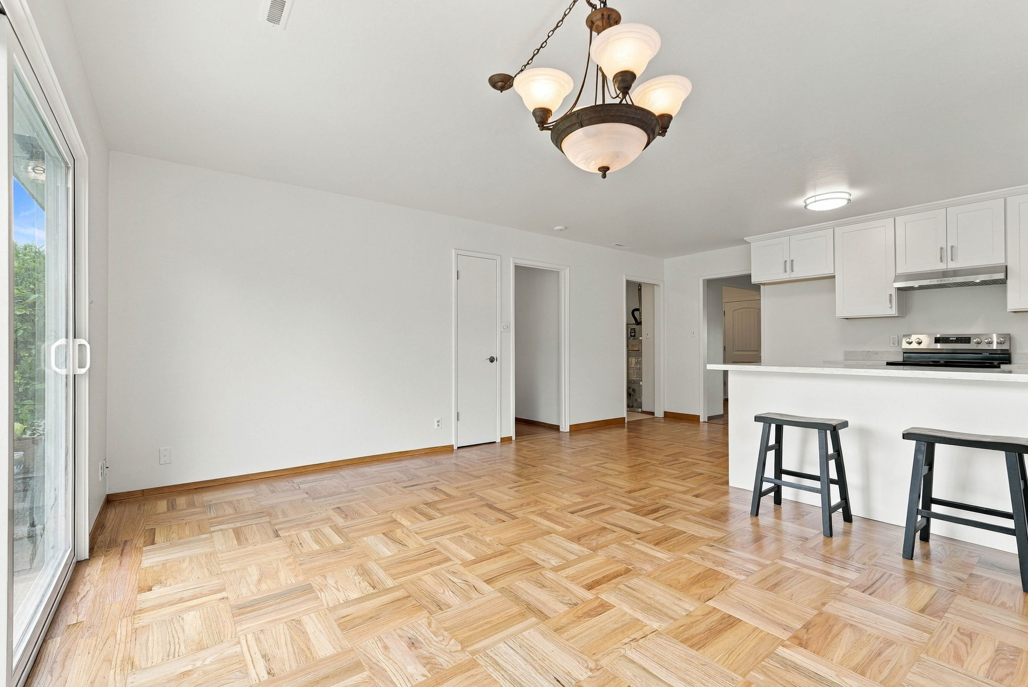 021_F8_1952 Sandcreek Way