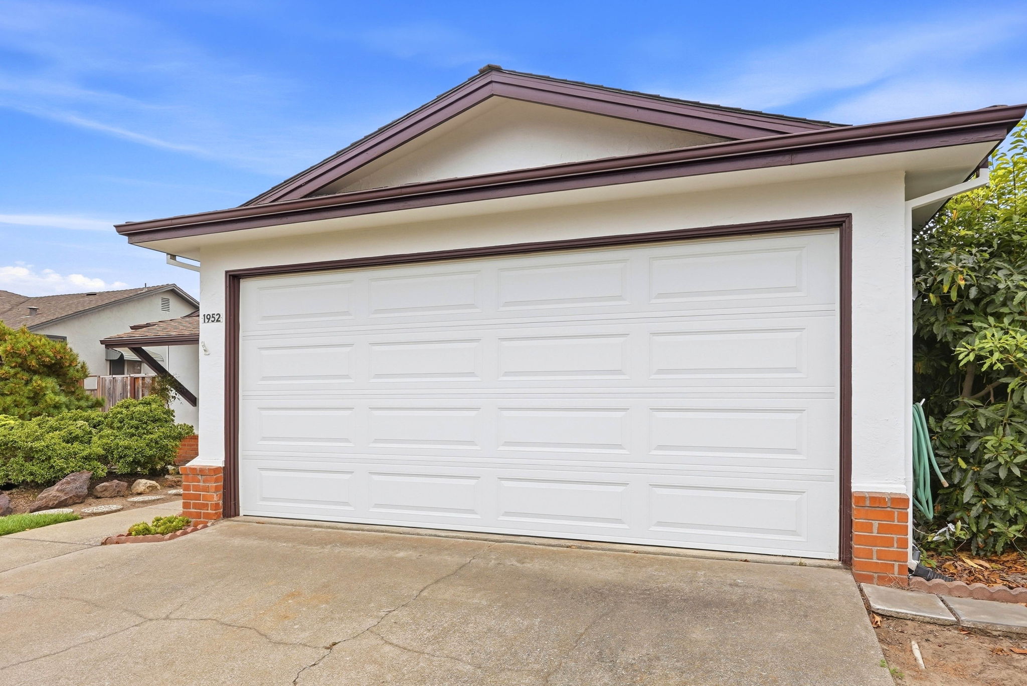 035_F8_1952 Sandcreek Way