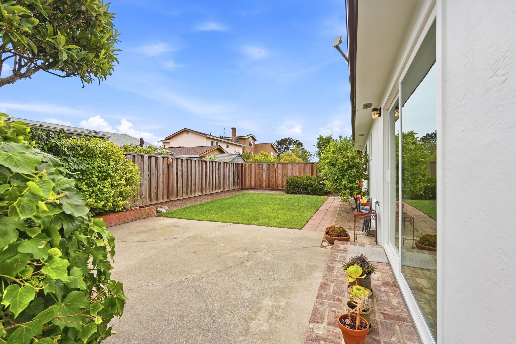 036_F8_1952 Sandcreek Way