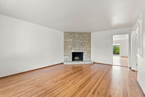 009_F8_1952 Sandcreek Way
