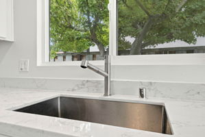 018_F8_1952 Sandcreek Way