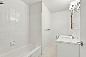 030_F8_1952 Sandcreek Way