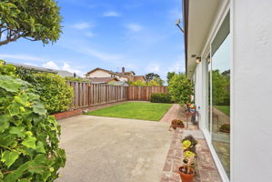 036_F8_1952 Sandcreek Way