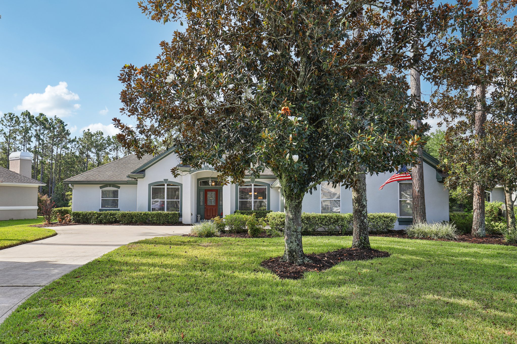 Woodlake Dr-S1209-003.jpg