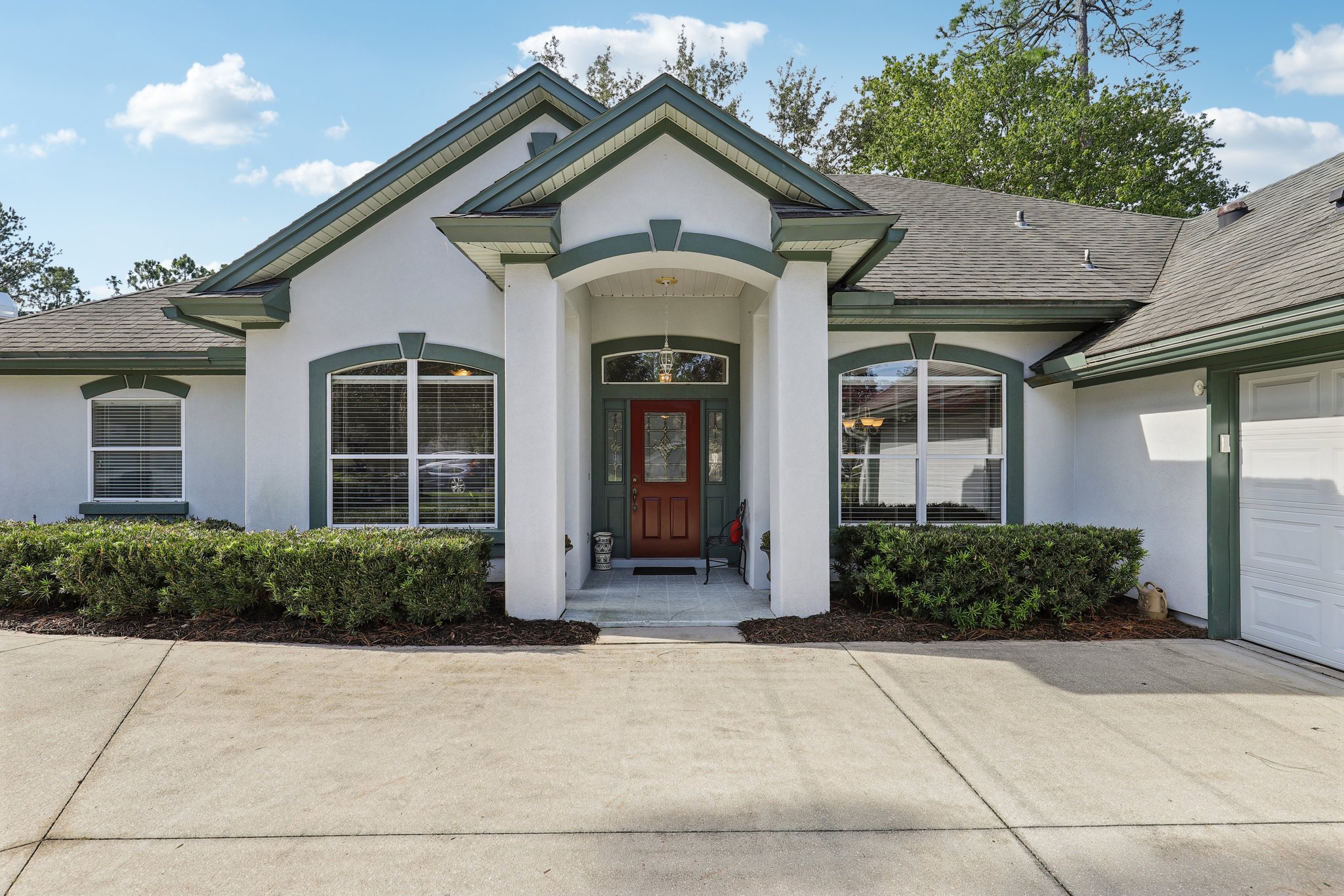 Woodlake Dr-S1209-004.jpg