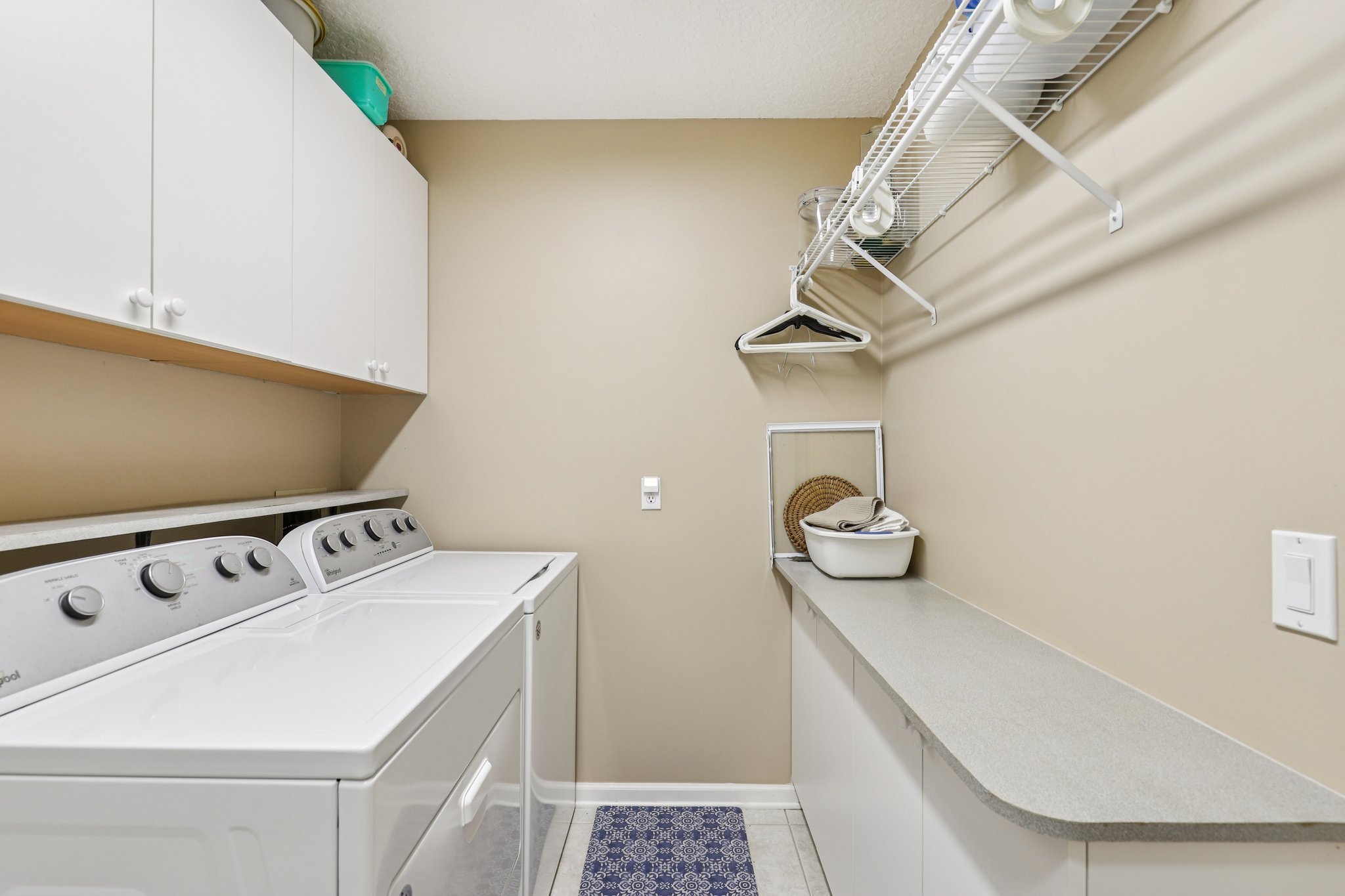 Woodlake Dr-S1209-026.jpg