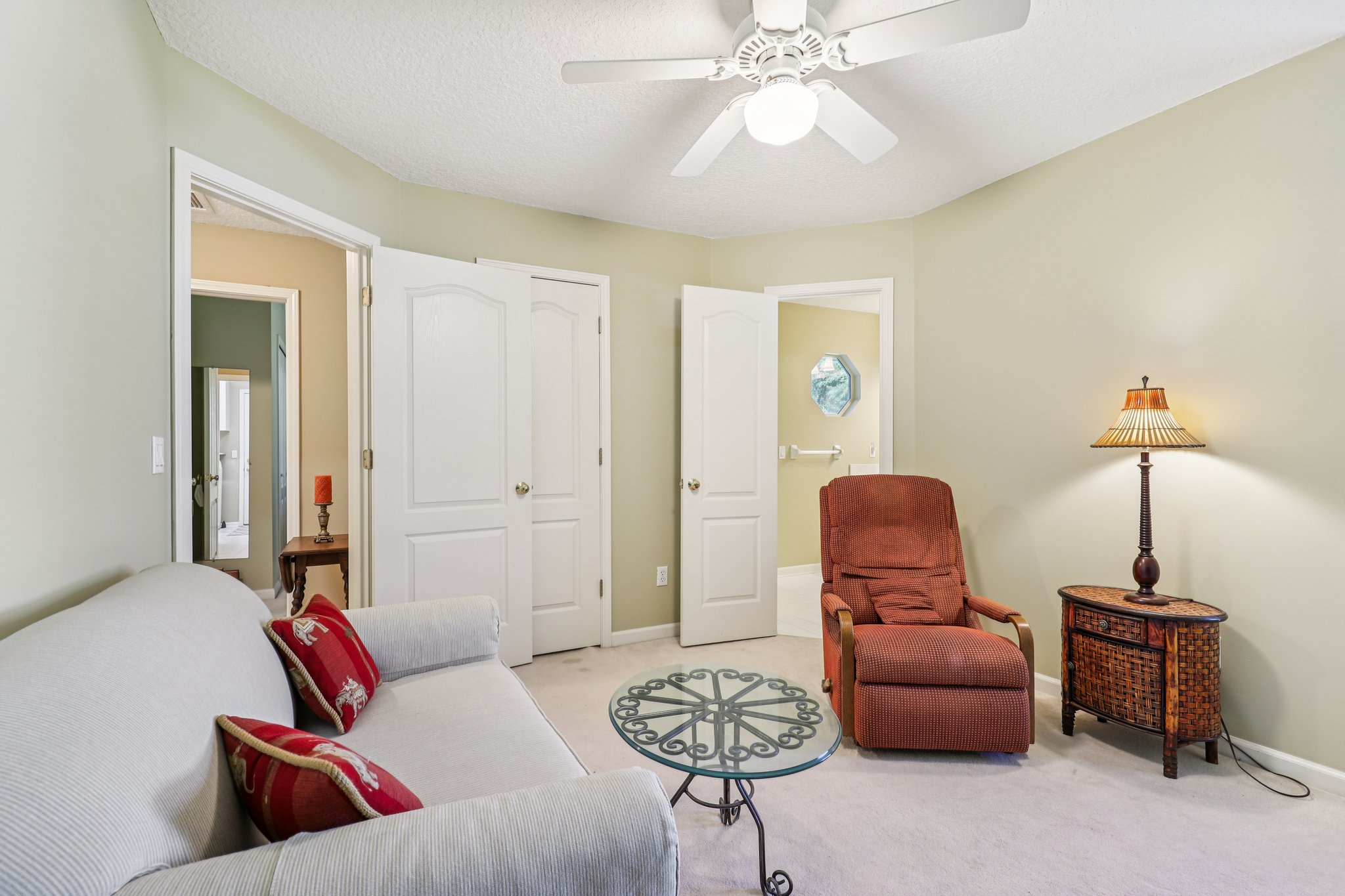 Woodlake Dr-S1209-028.jpg