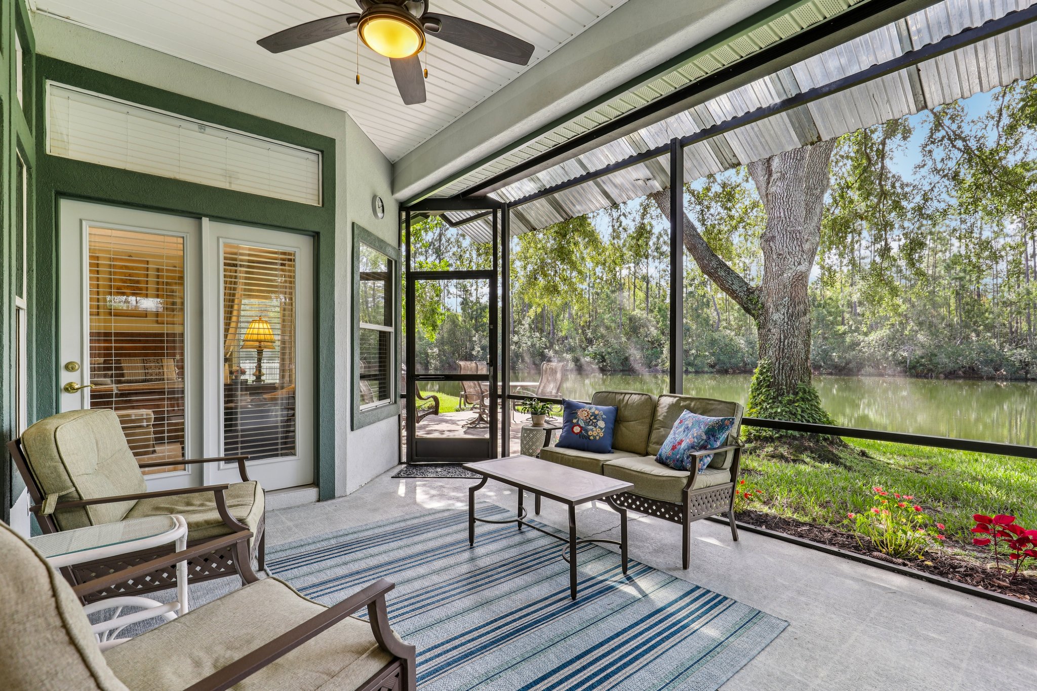 Woodlake Dr-S1209-043.jpg