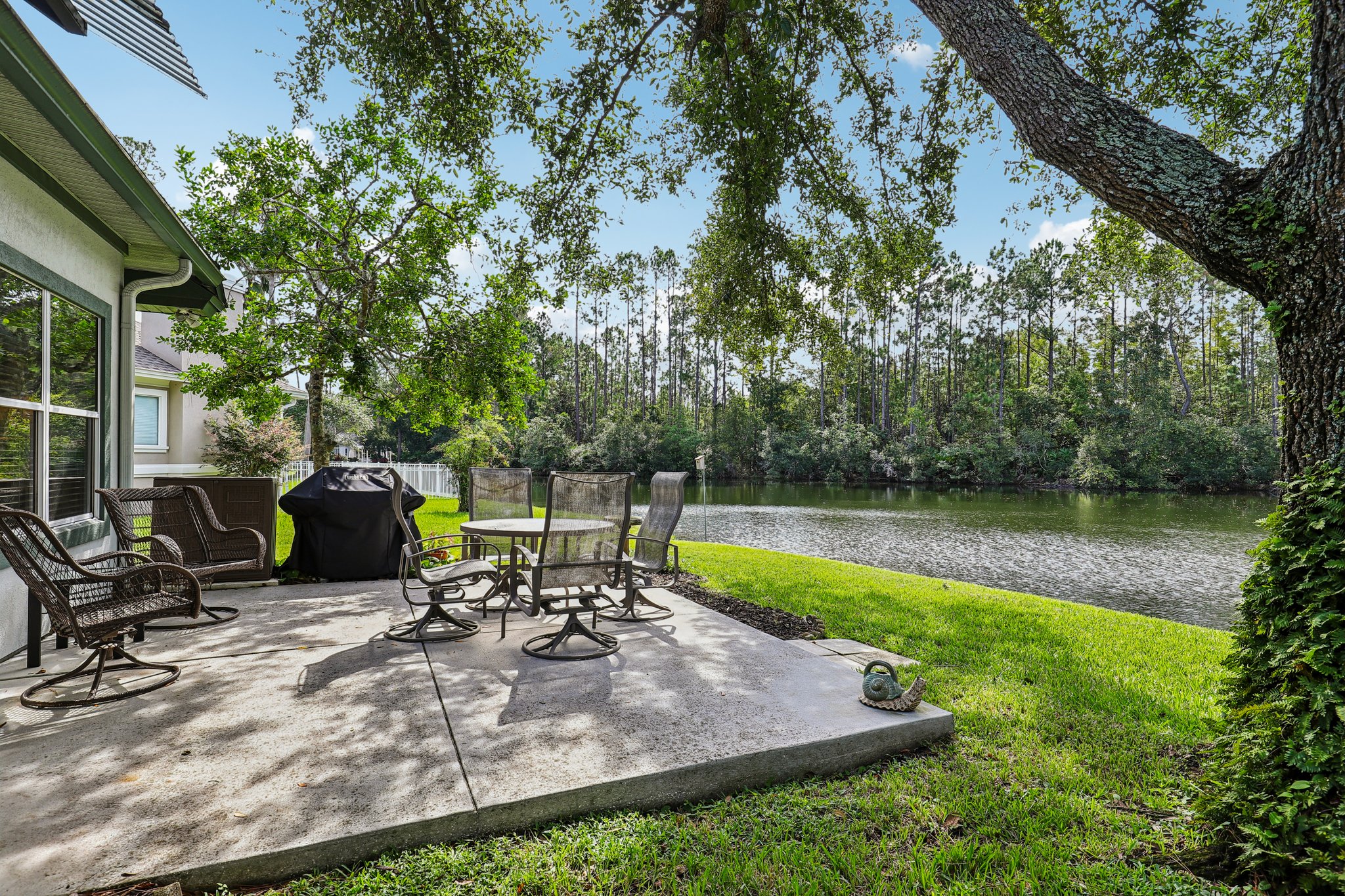 Woodlake Dr-S1209-046.jpg