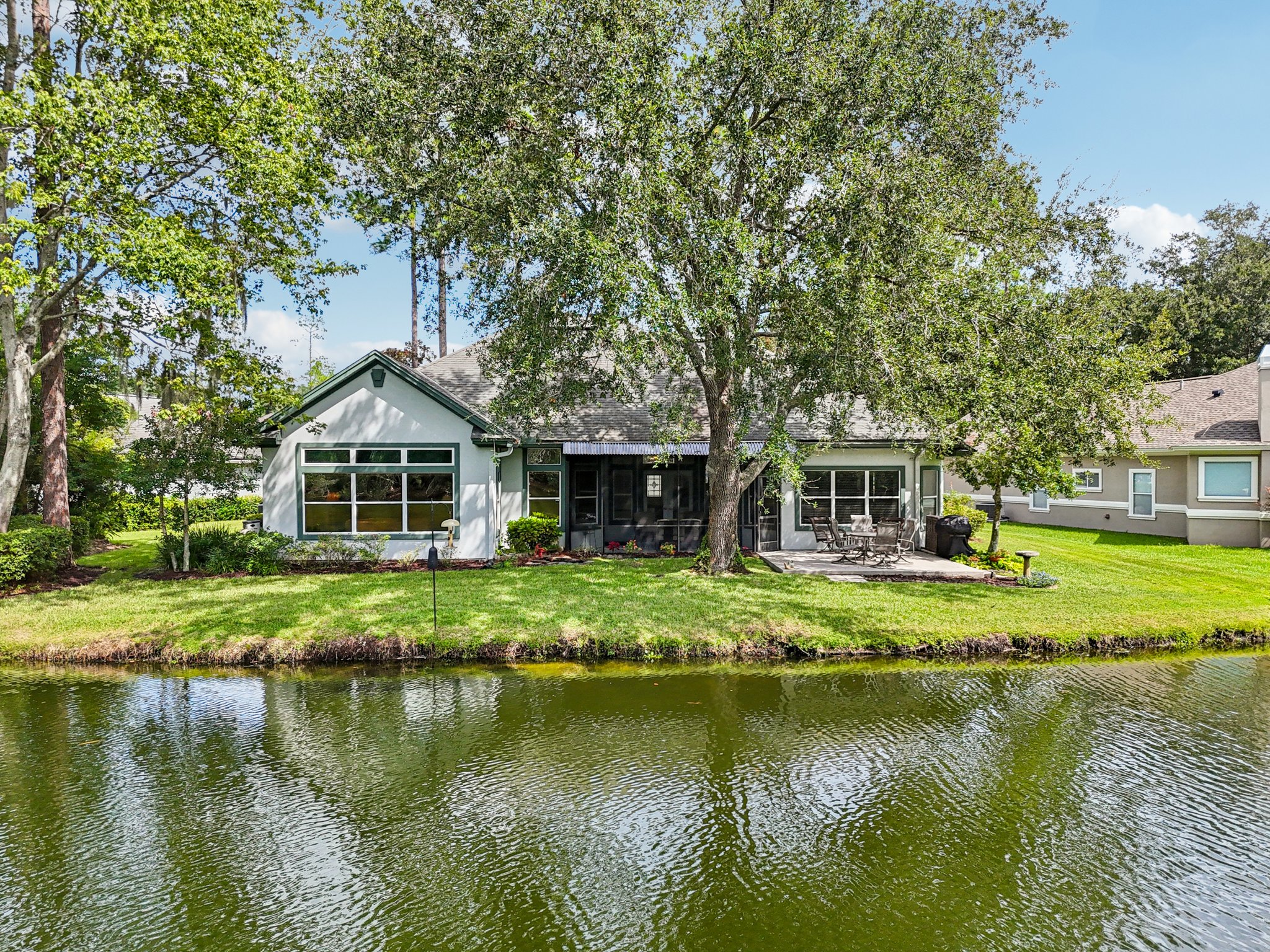 Woodlake Dr-S1209-056.jpg