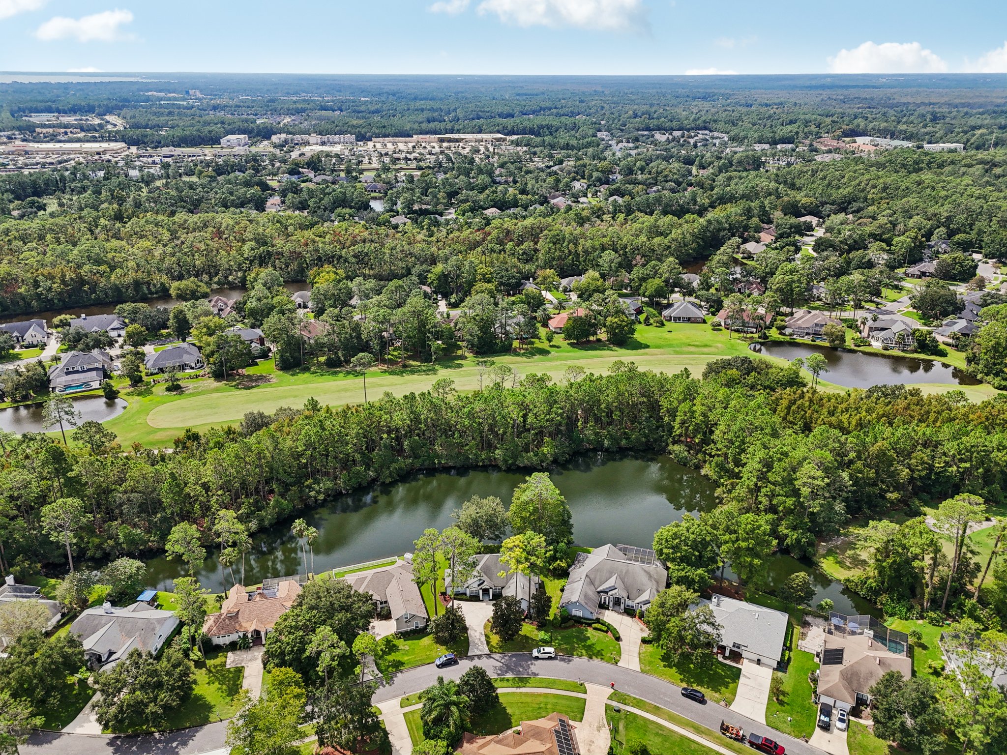 Woodlake Dr-S1209-066.jpg