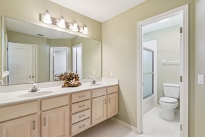 Woodlake Dr-S1209-029.jpg