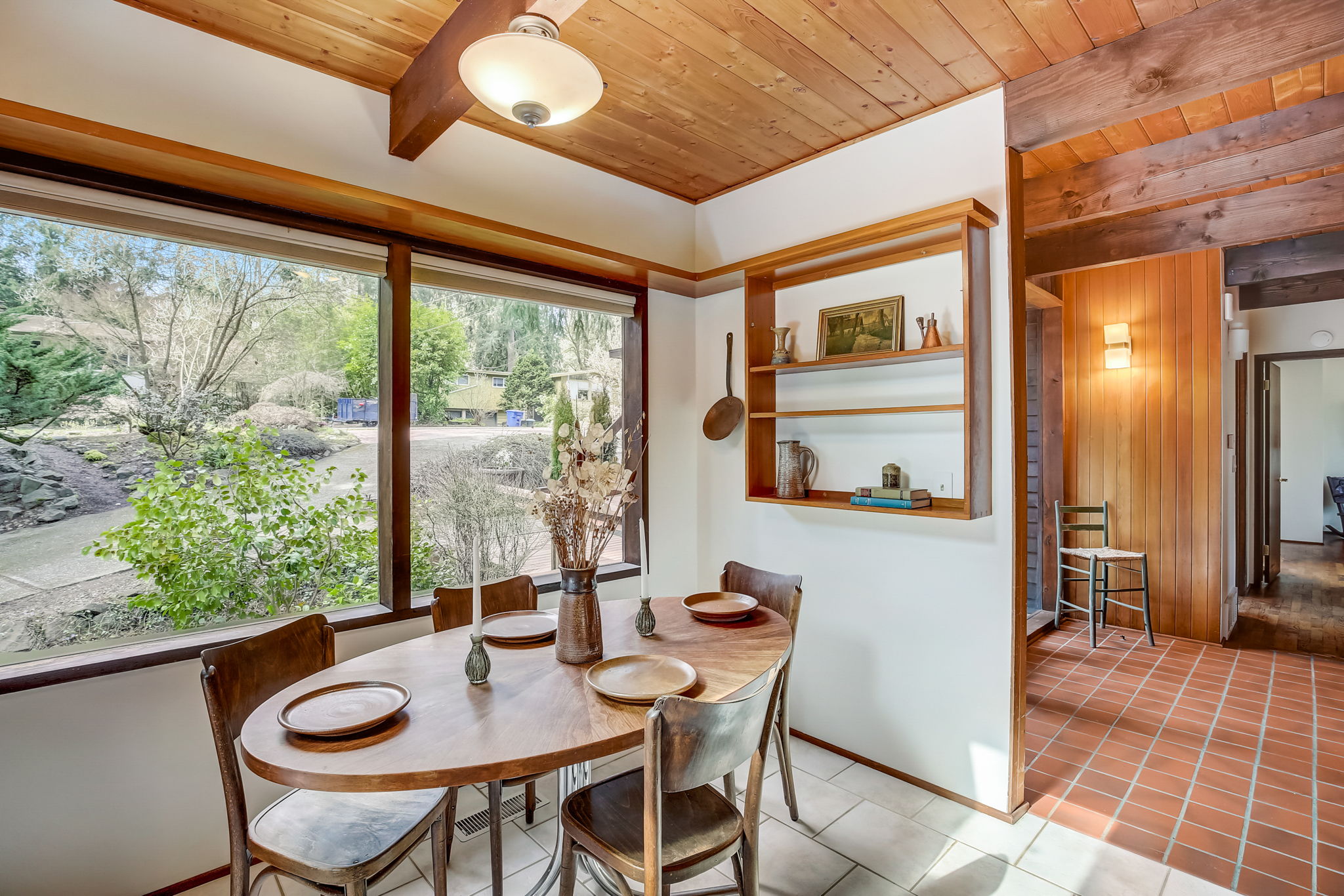 Breakfast Nook off kitchen
