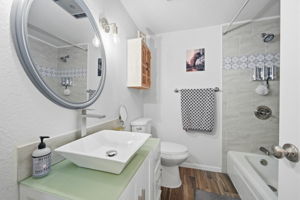  Photo 32