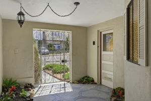 005_F8_1955 18th Ave