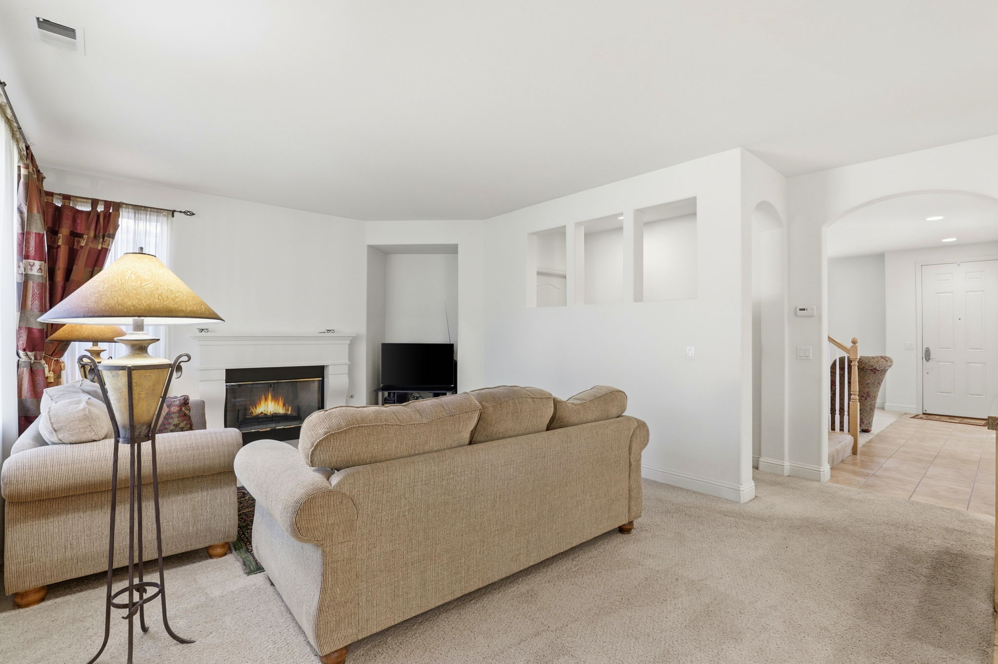 008_f8_1955 Domaine Dr