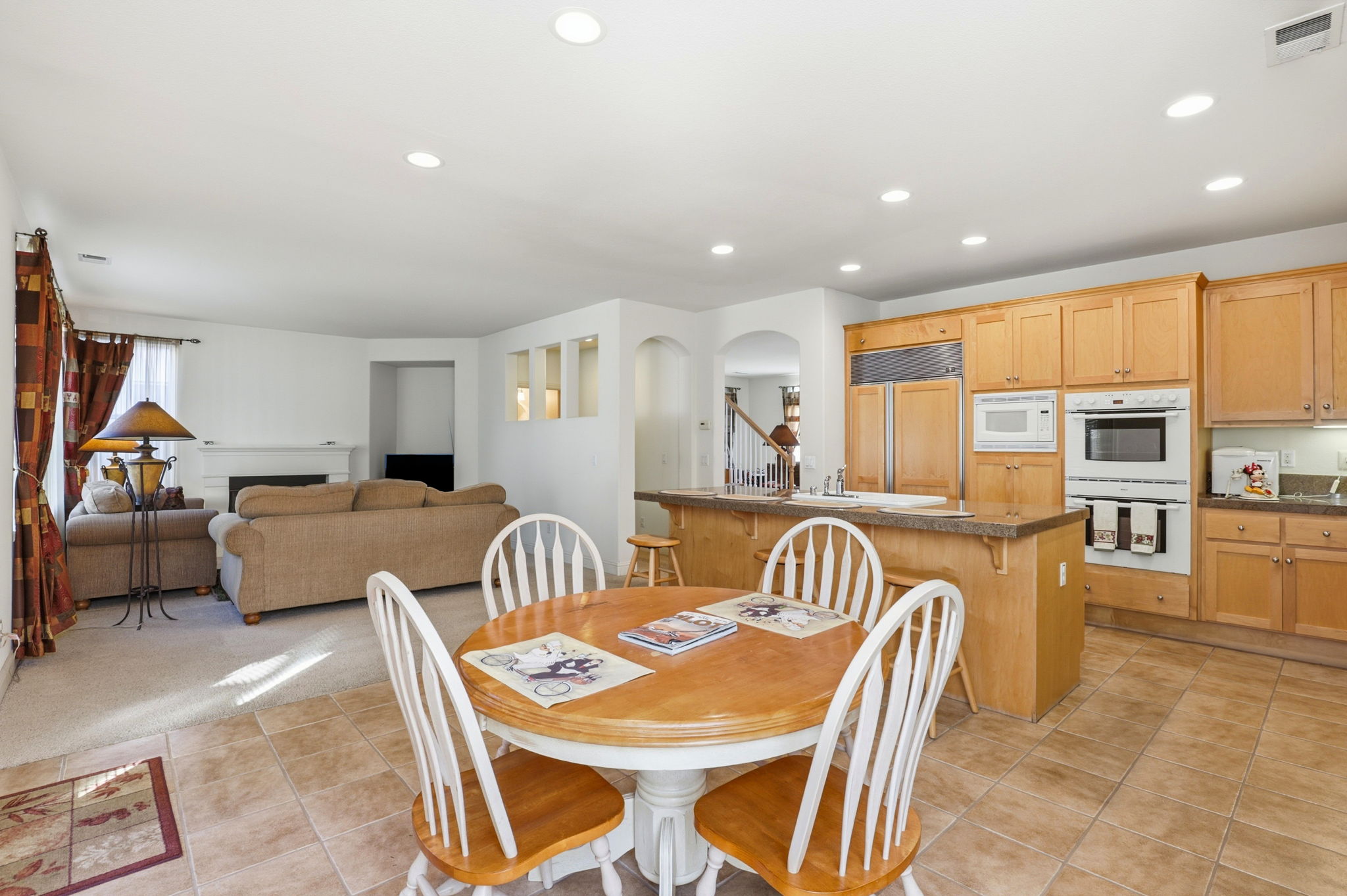 014_f8_1955 Domaine Dr