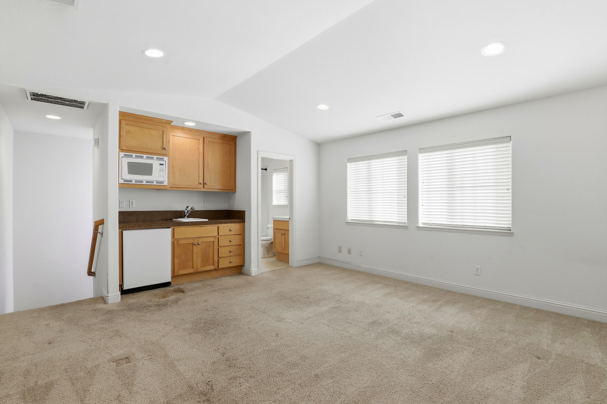 018_f8_1955 Domaine Dr