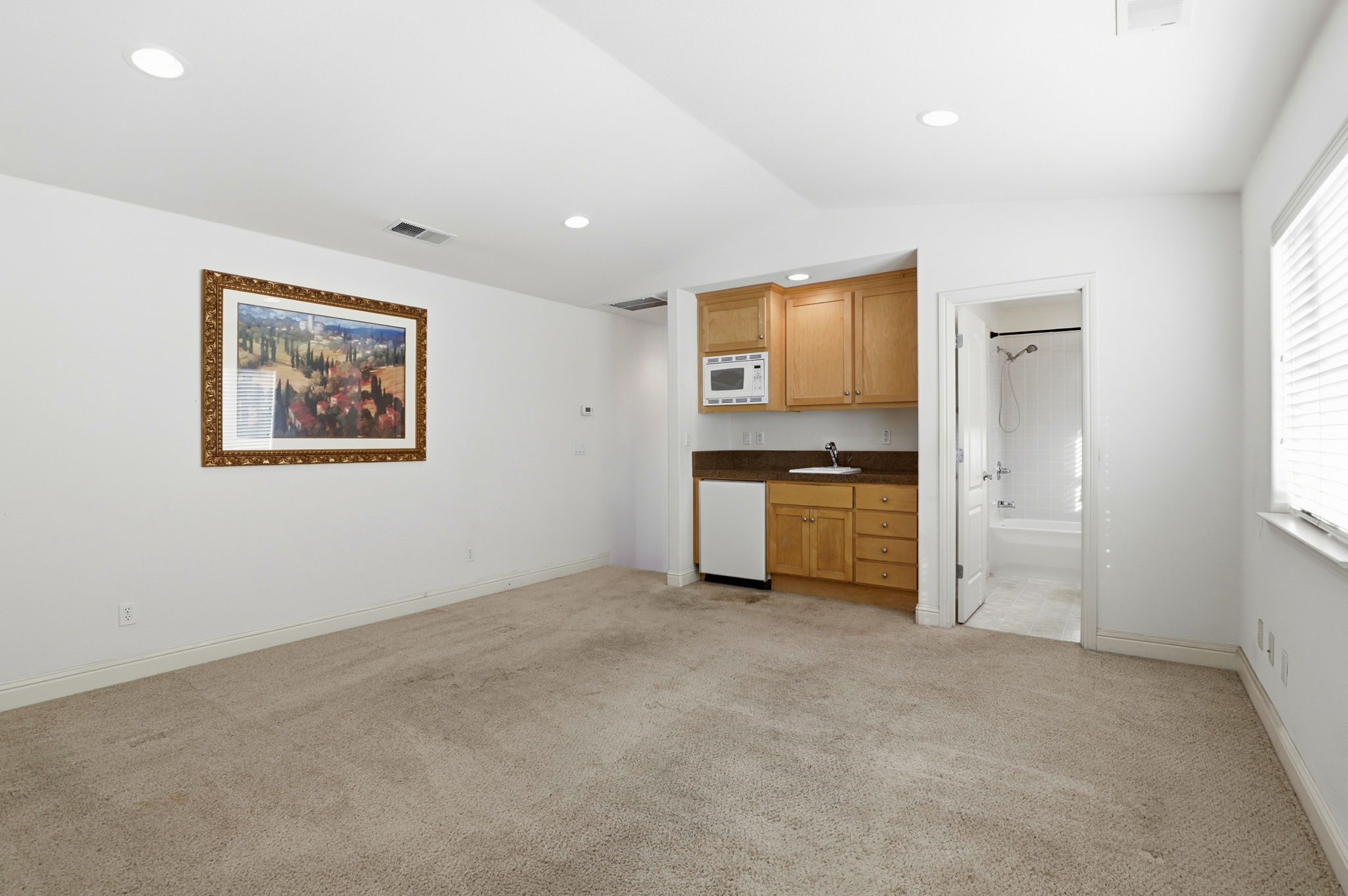 019_f8_1955 Domaine Dr