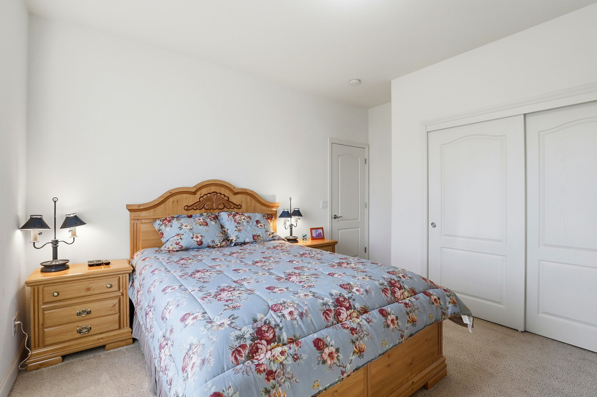 024_f8_1955 Domaine Dr