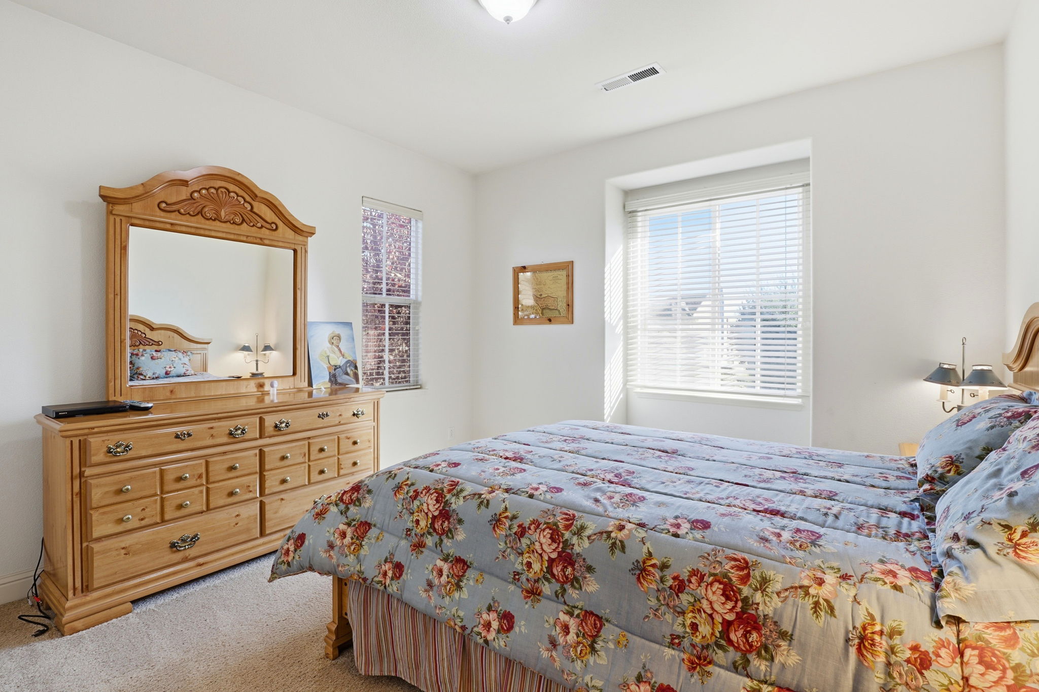 025_f8_1955 Domaine Dr