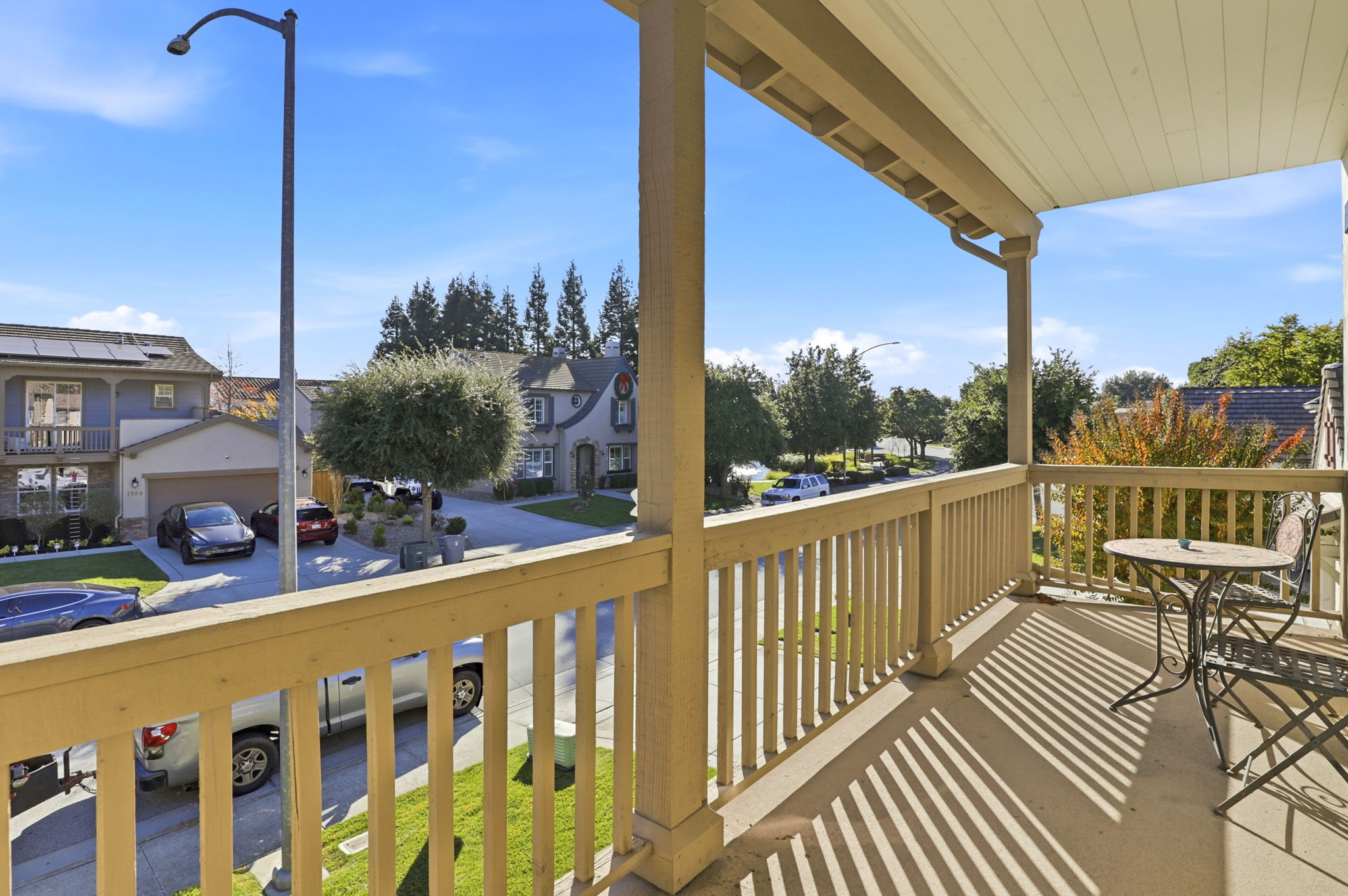 040_f8_1955 Domaine Dr