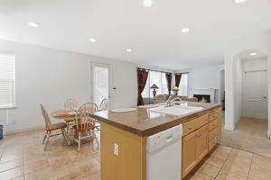 013_f8_1955 Domaine Dr