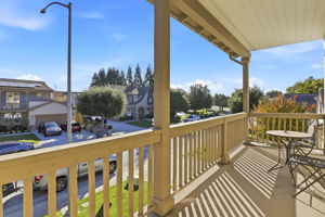 040_f8_1955 Domaine Dr