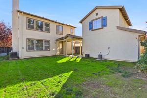 045_f8_1955 Domaine Dr