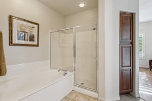 19550 N Grayhawk Dr 1136 - 020.jpg