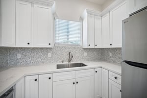 N Ontario St unit 101-S1707-009.jpg