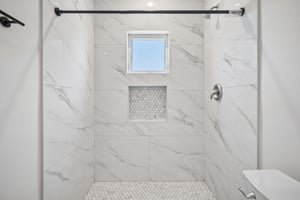 N Ontario St unit 101-S1707-013.jpg