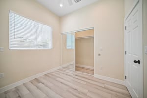 N Ontario St unit 101-S1707-019.jpg