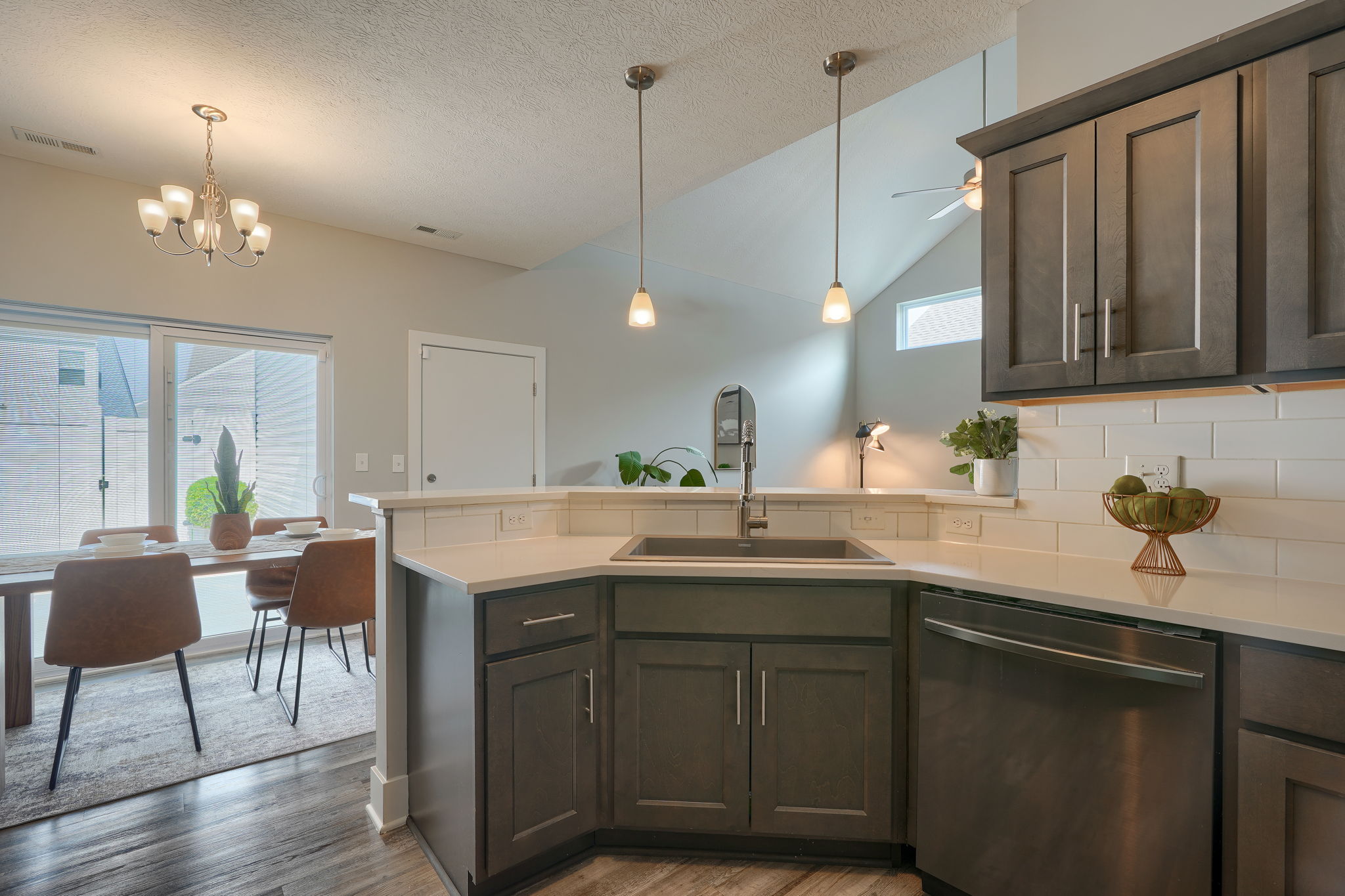 1957 Cumberland St (10)