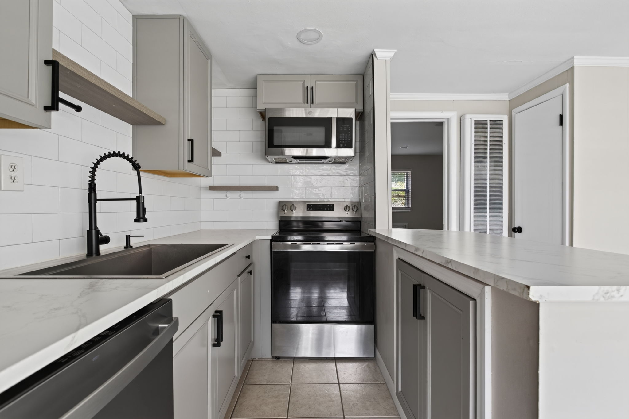 Kitchen-UNIT E